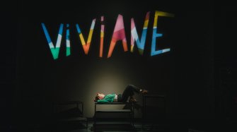 Pièce de théâtre *Viviane, une merveille